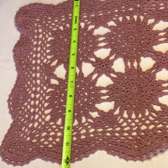 FINAL SALE PRICE 5 Pc Vintage Crocheted Doily Set - Picture 3 of 12